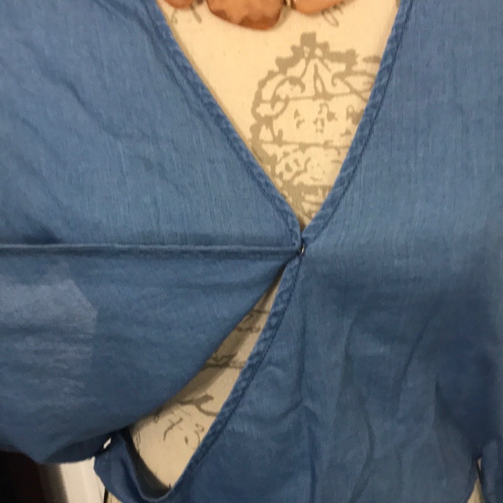 🔥BOGO 50🔥 Madewell Lightweight Denim Wrap Top - Picture 5 of 7